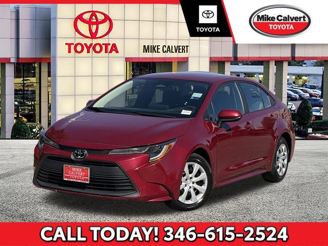 Used 2024 Toyota Corolla LE image 1