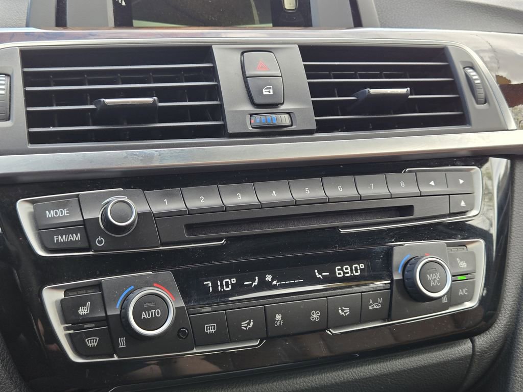 Used 2017 BMW 330i xDrive Wagon image 19