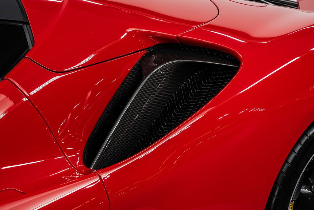 Used 2023 Ferrari SF90 Spider Base image 20