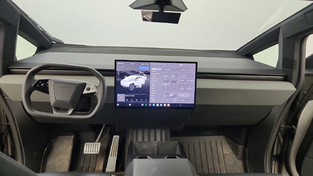 Used 2024 Tesla Cybertruck AWD Crew Cab image 36