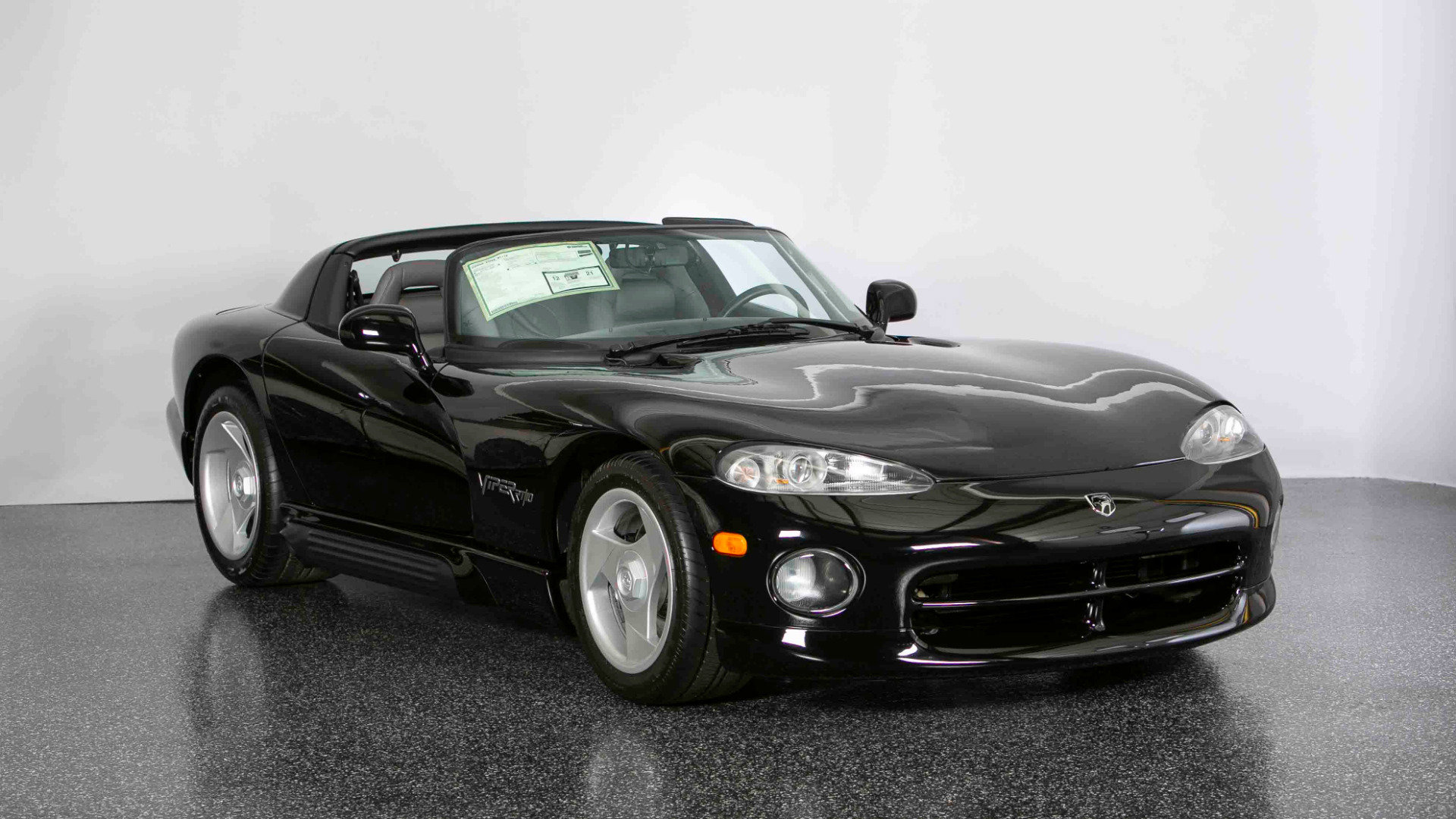 Used 1995 Dodge Viper RT/10 RWD image 1