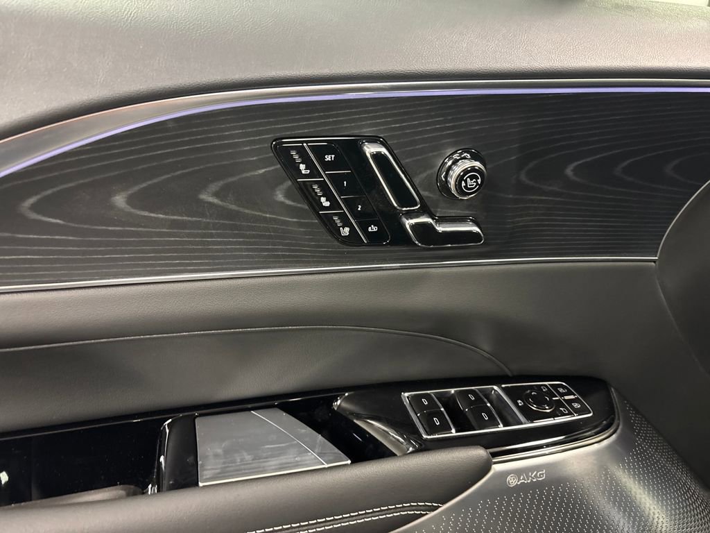 New 2026 Cadillac Lyriq Premium Luxury image 22