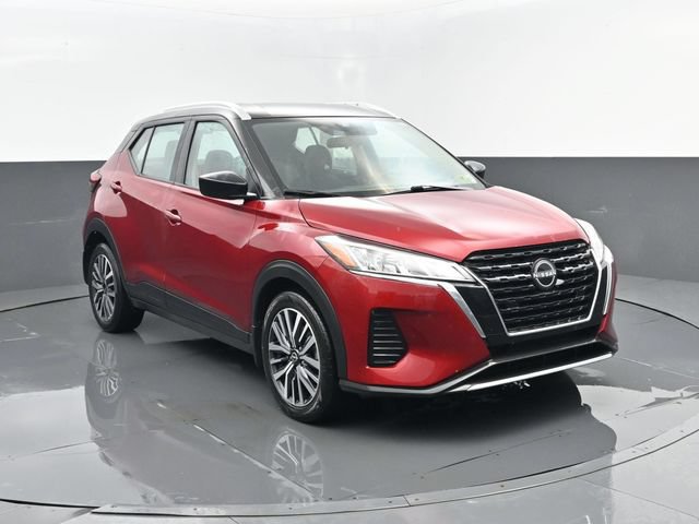 Used 2023 Nissan Kicks SV FWD image 3