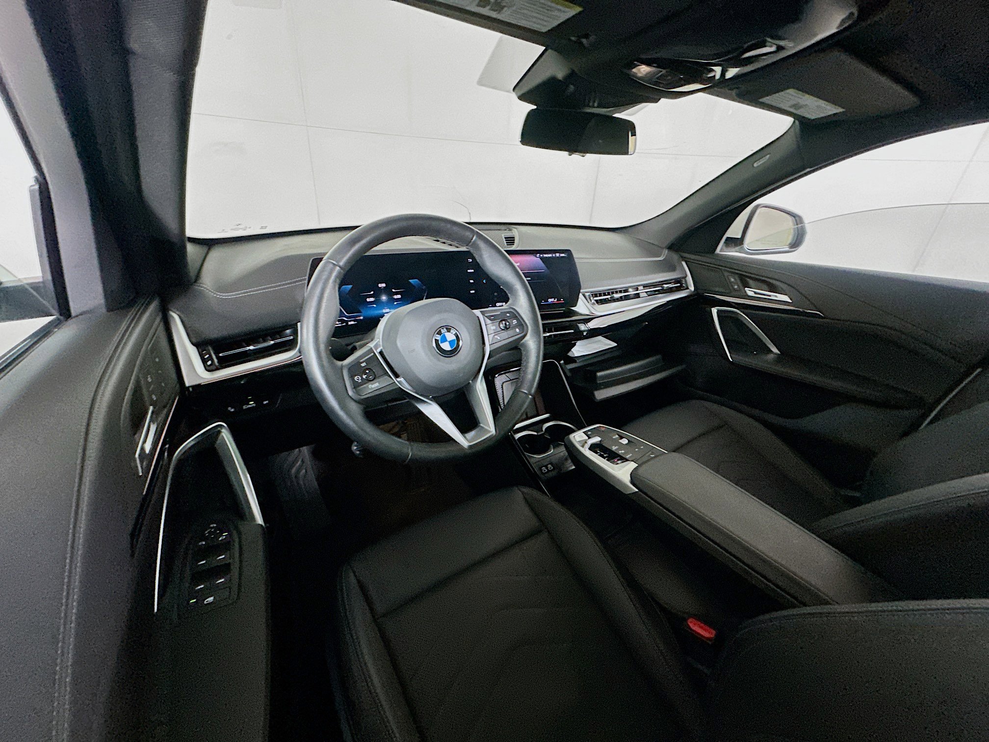 Used 2025 BMW X2 xDrive28i image 18