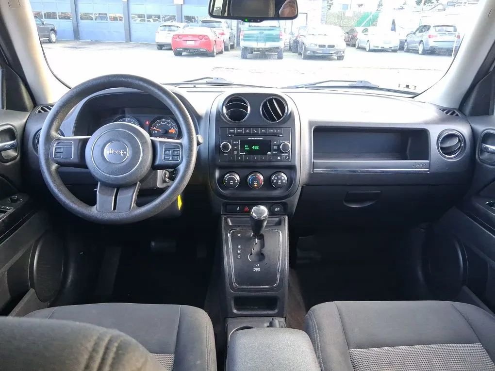 Used 2014 Jeep Patriot Sport w/ Power Value Group FWD image 11