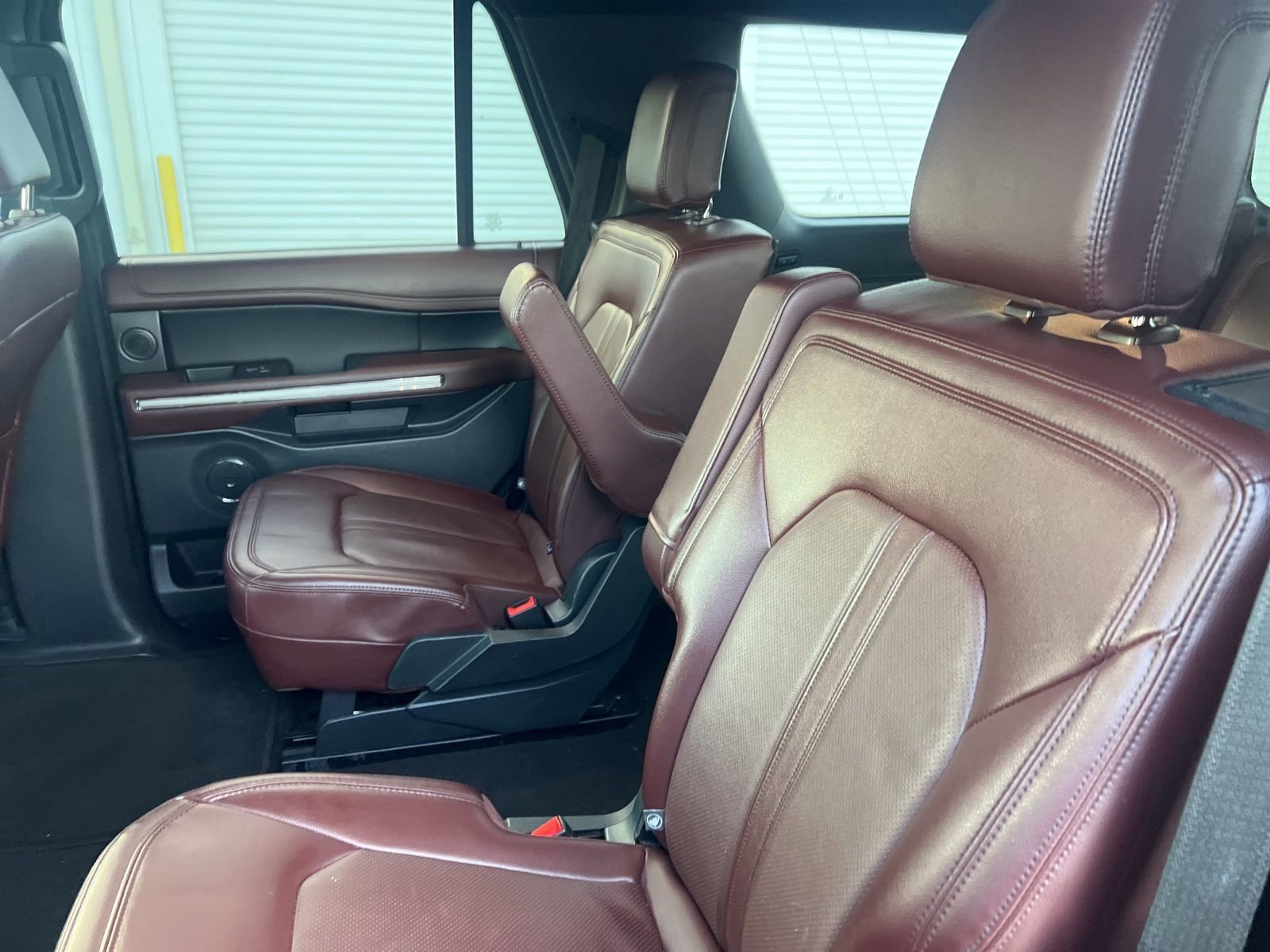 Used 2024 Ford Expedition Limited image 12