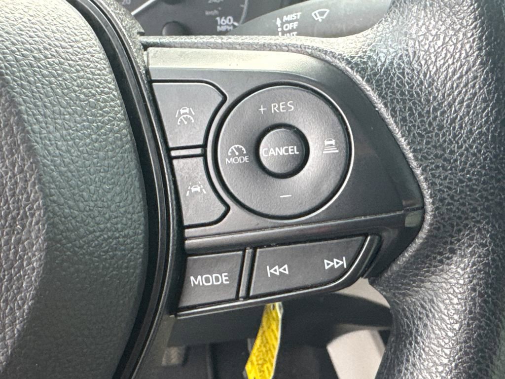 Certified 2024 Toyota Corolla Cross L image 26