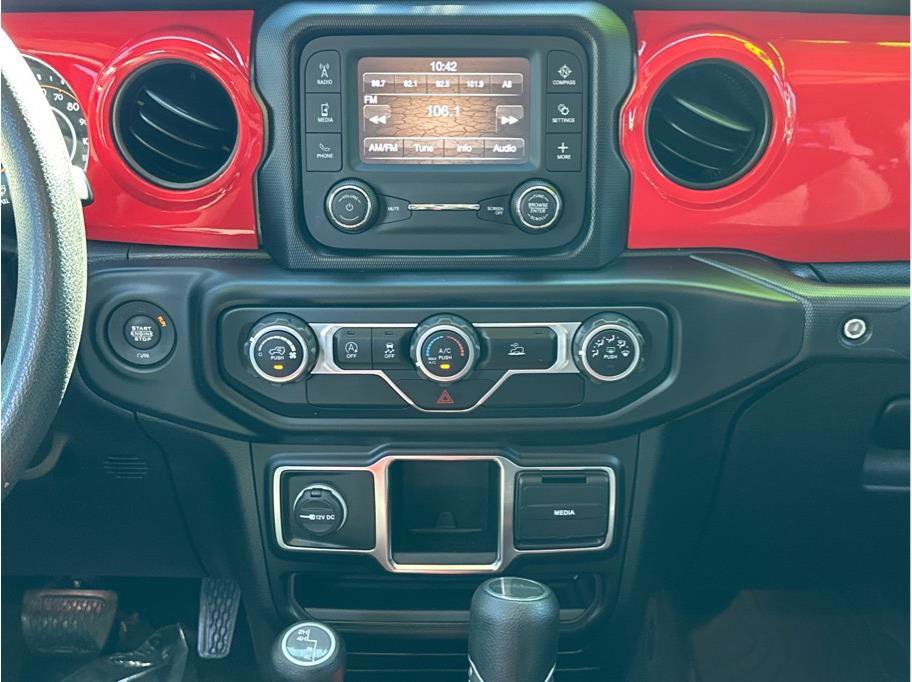 Used 2021 Jeep Gladiator Sport image 17