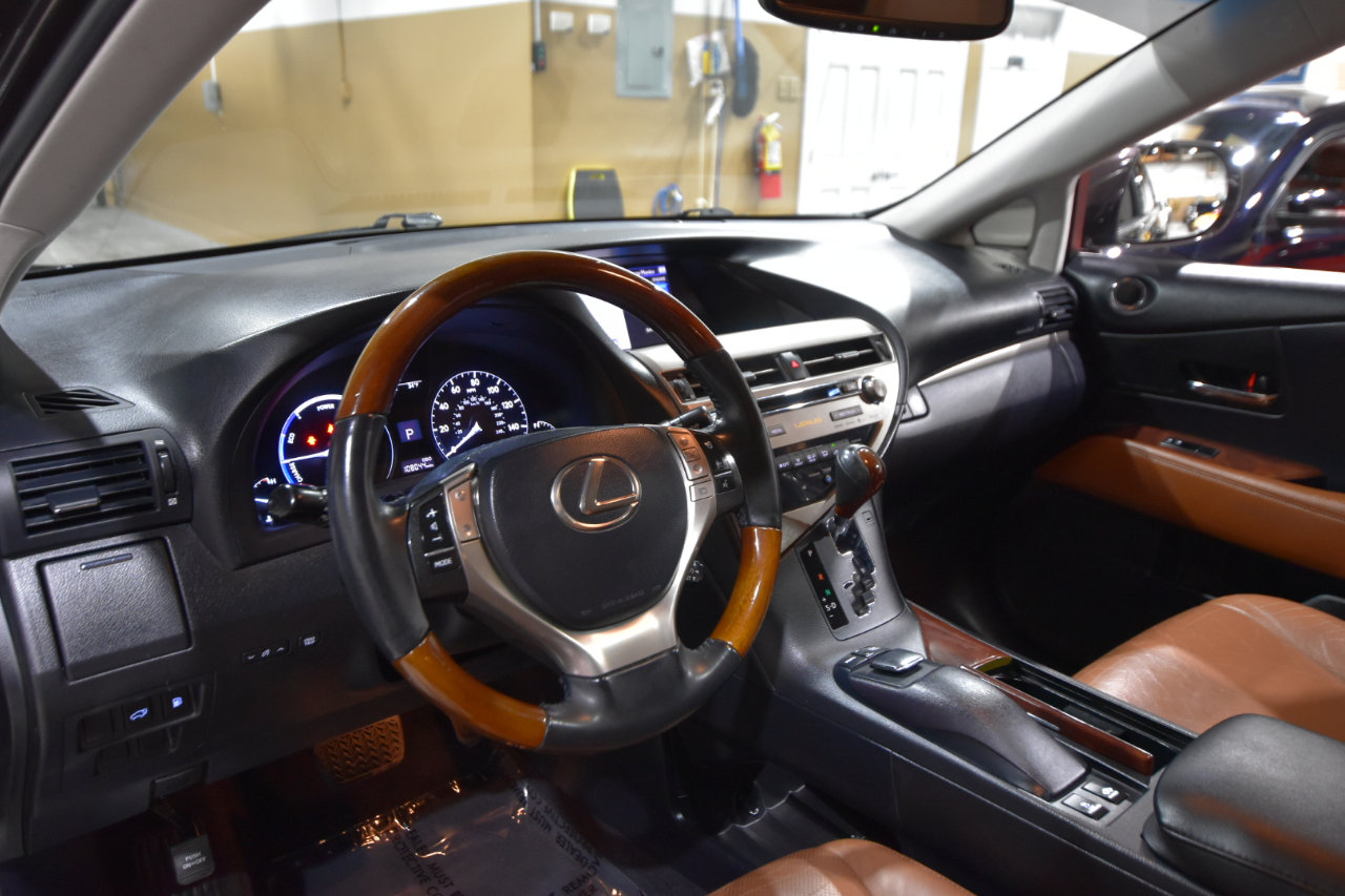 Used 2013 Lexus RX 450h AWD image 17