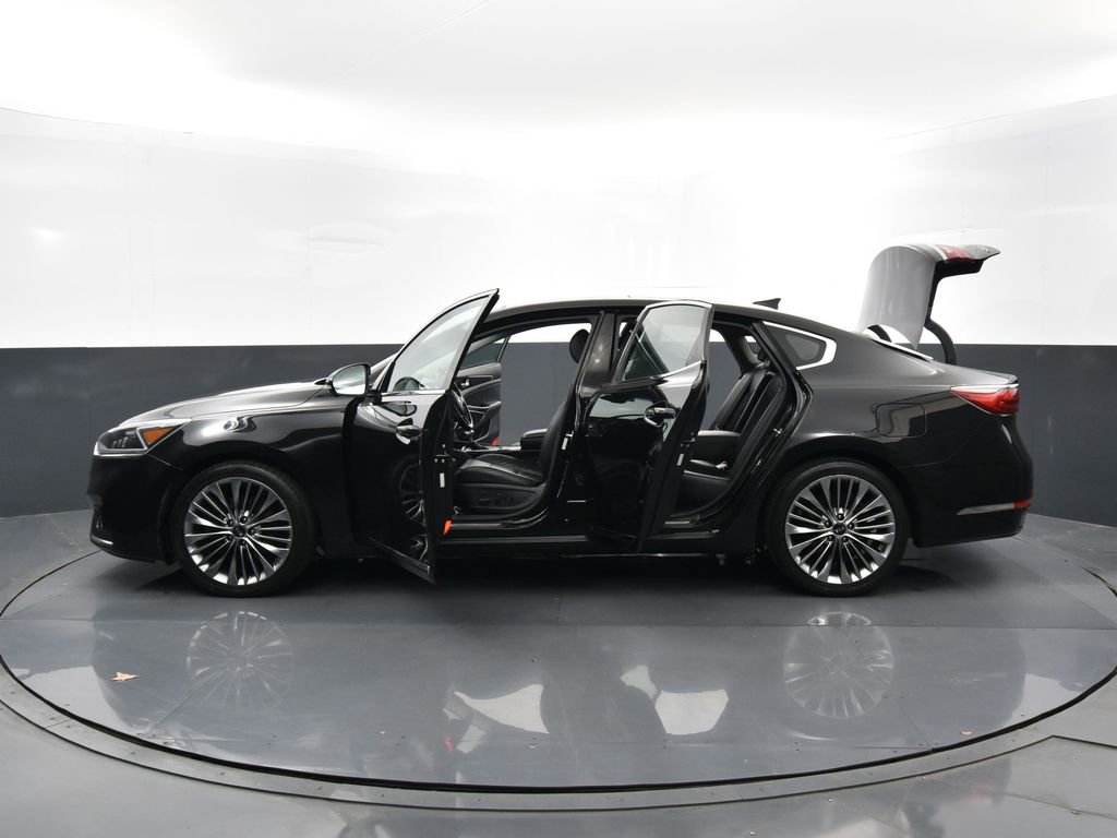 Used 2018 Kia Cadenza Limited image 40