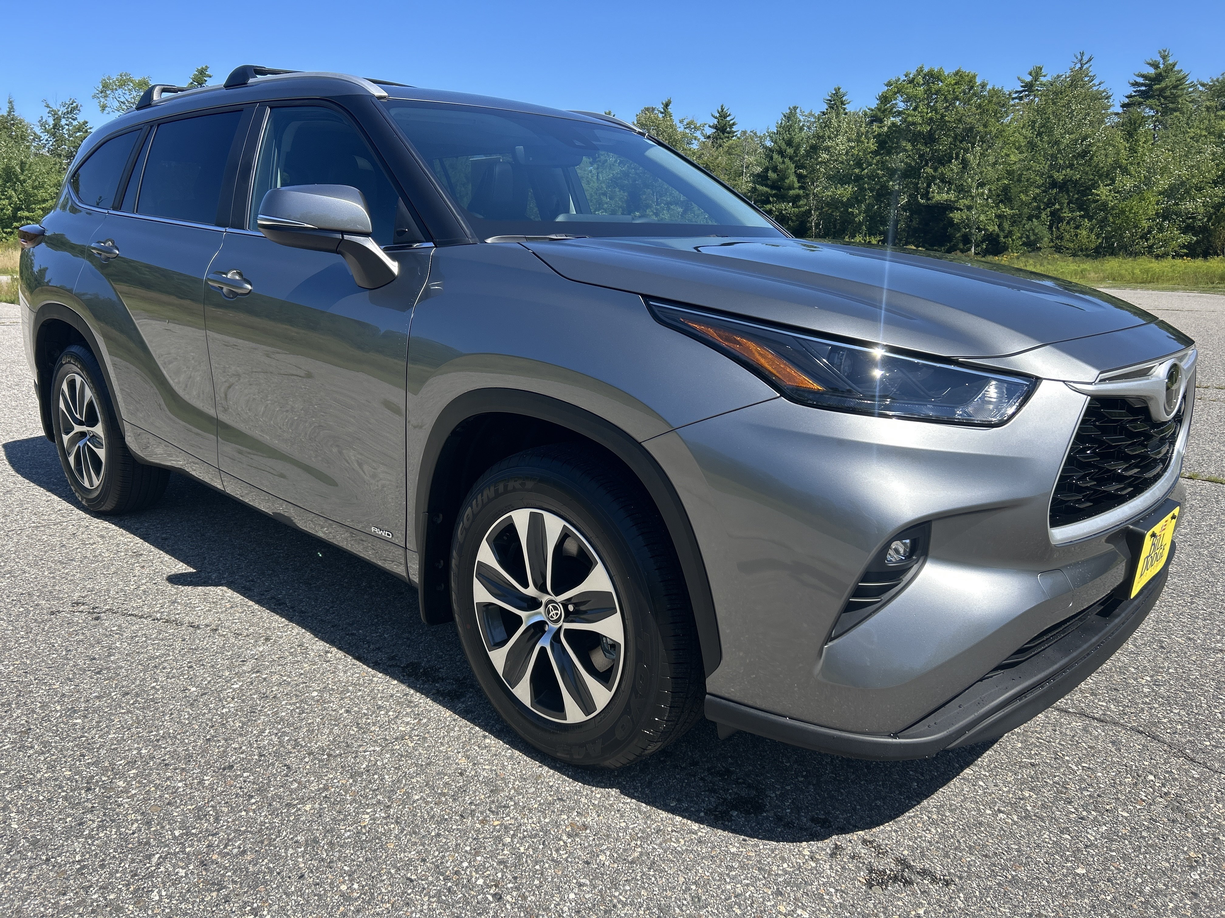 Used 2026 Toyota Highlander XLE AWD/4WD image 3