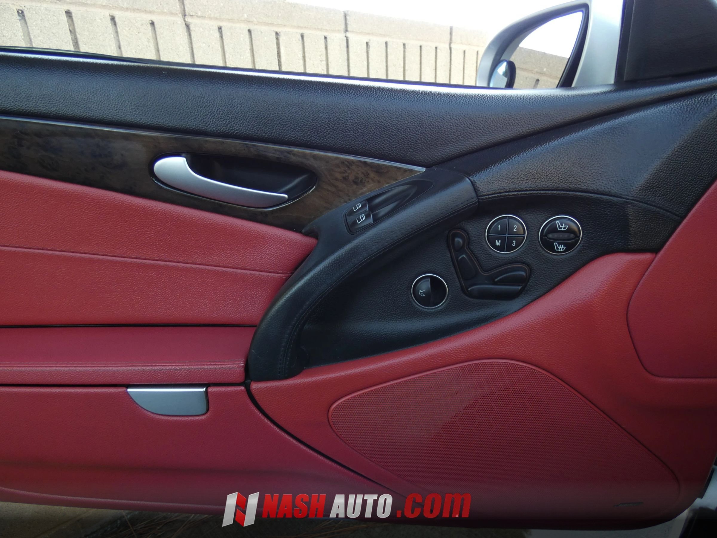 Used 2006 Mercedes-Benz SL 500 image 40