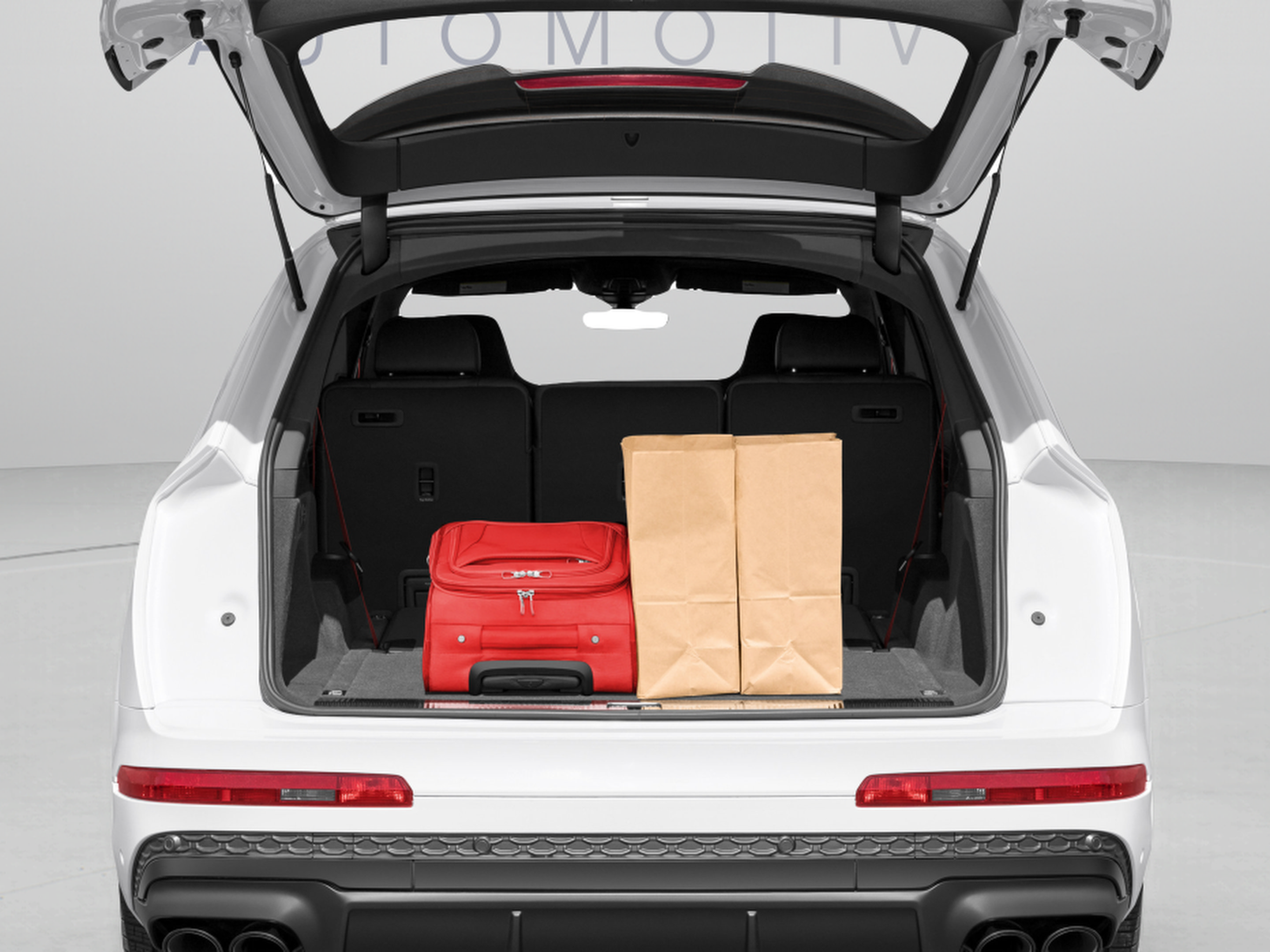 Used 2025 Audi SQ7 Prestige w/ Prestige Package AWD/4WD image 32