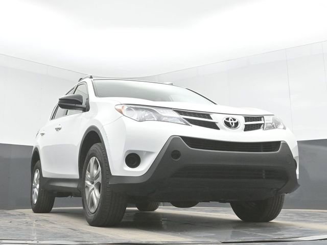 Used 2015 Toyota RAV4 LE AWD/4WD image 38
