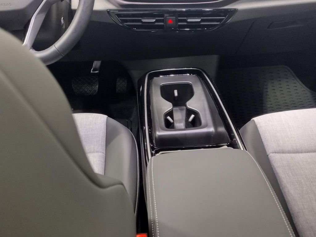 New 2026 Volkswagen ID.4 Pro image 31