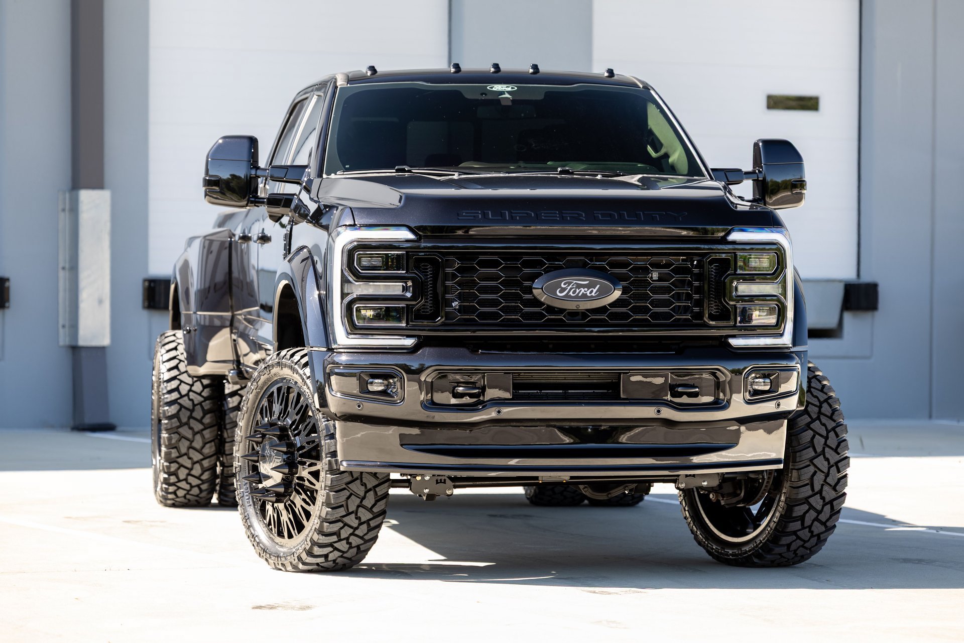 Used 2025 Ford F450 Platinum AWD/4WD image 3