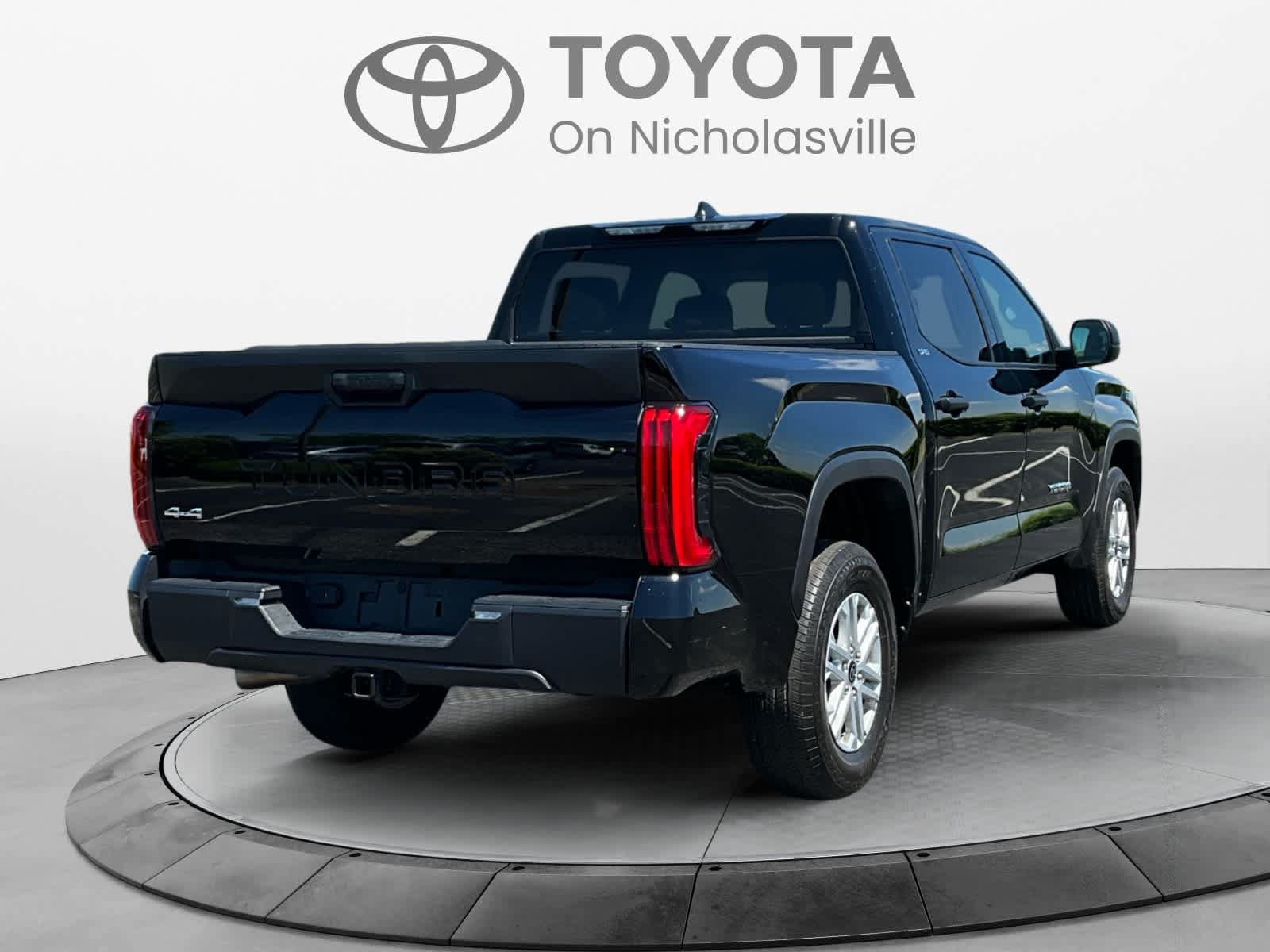 Used 2024 Toyota Tundra SR5 AWD/4WD image 5