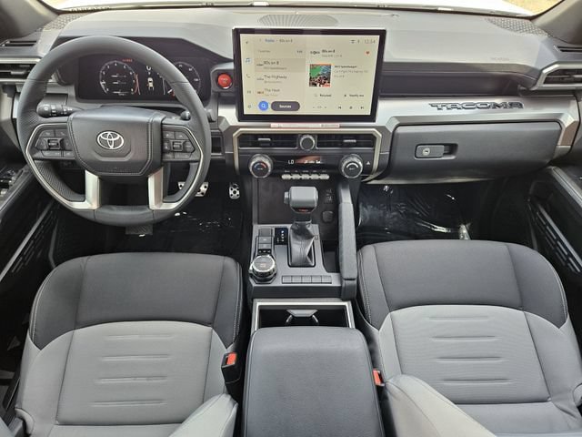 Used 2025 Toyota Tacoma TRD Sport AWD/4WD image 26