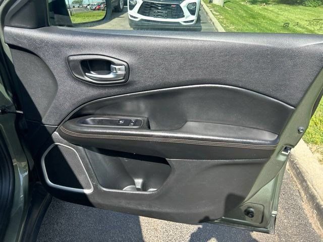 Used 2019 Jeep Compass Limited AWD/4WD image 40