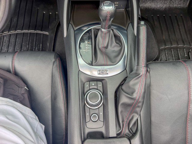 Used 2018 MAZDA MX-5 Miata RF Grand Touring RWD image 11