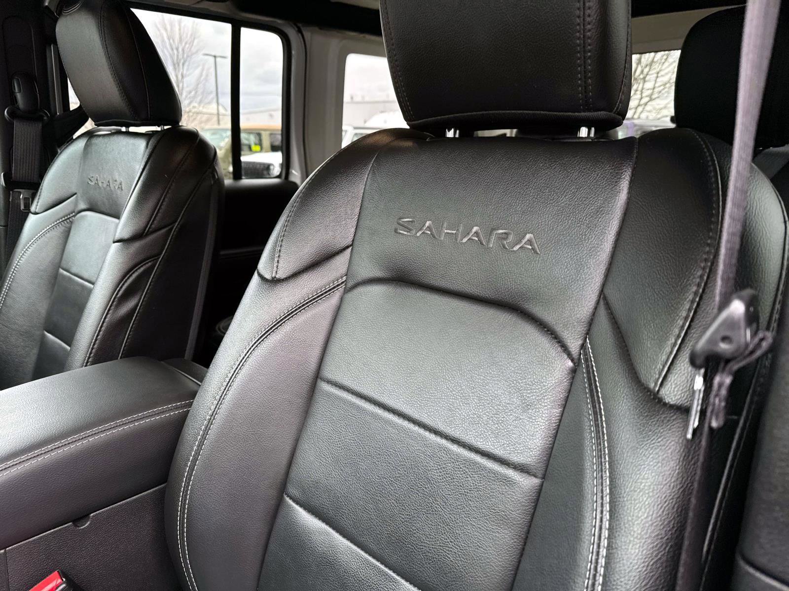 Used 2023 Jeep Wrangler Unlimited Sahara w/ Cold Weather Group image 11