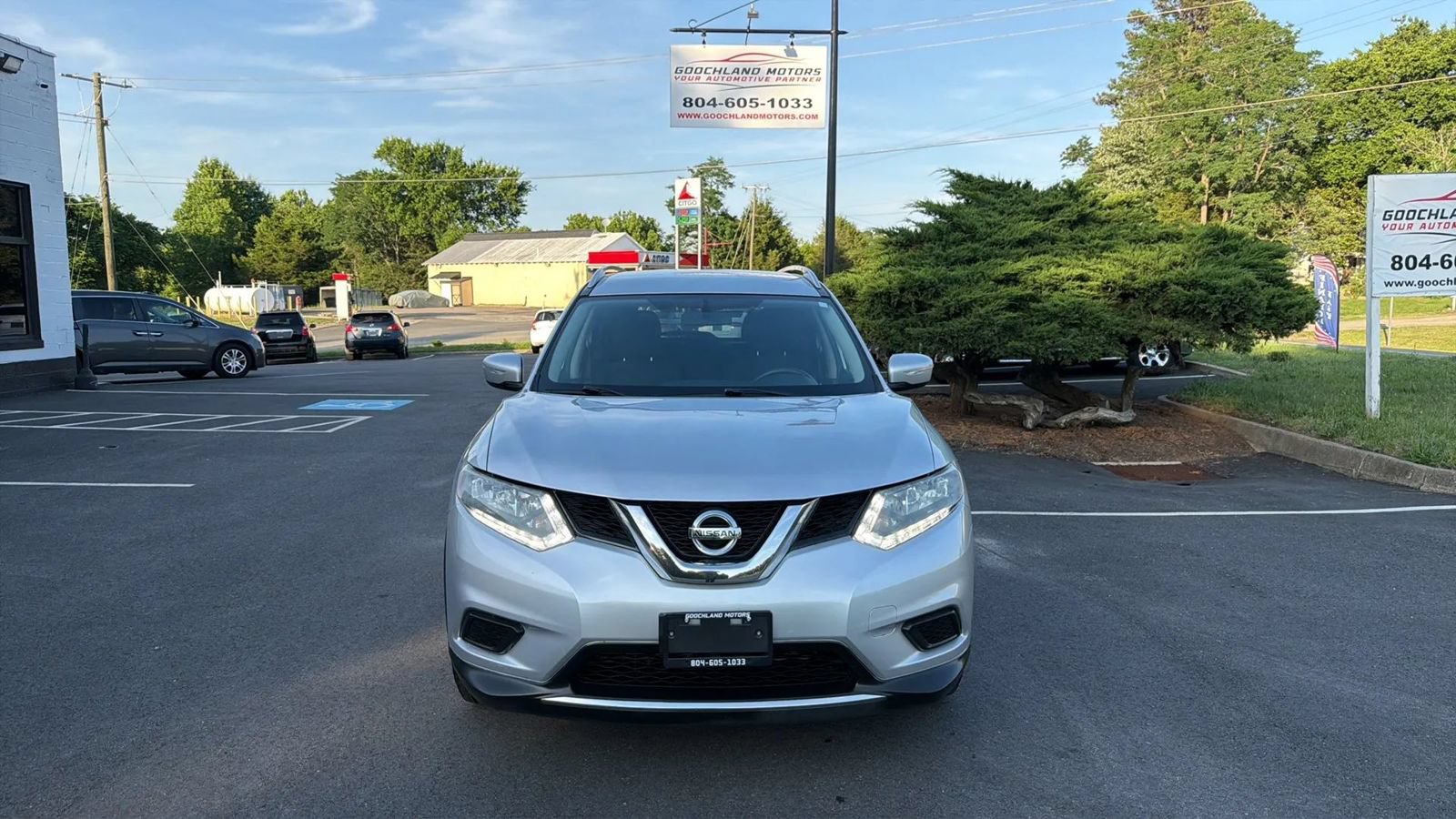 Used 2015 Nissan Rogue SV AWD/4WD image 2