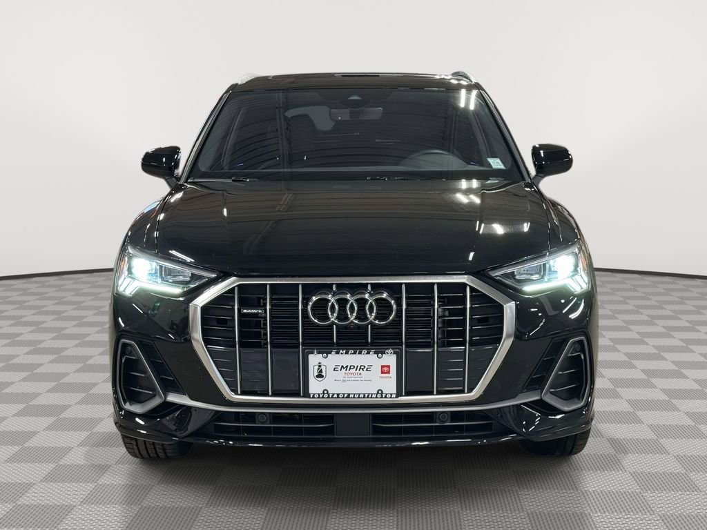 Used 2024 Audi Q3 2.0T Premium Plus w/ Premium Plus Package image 2
