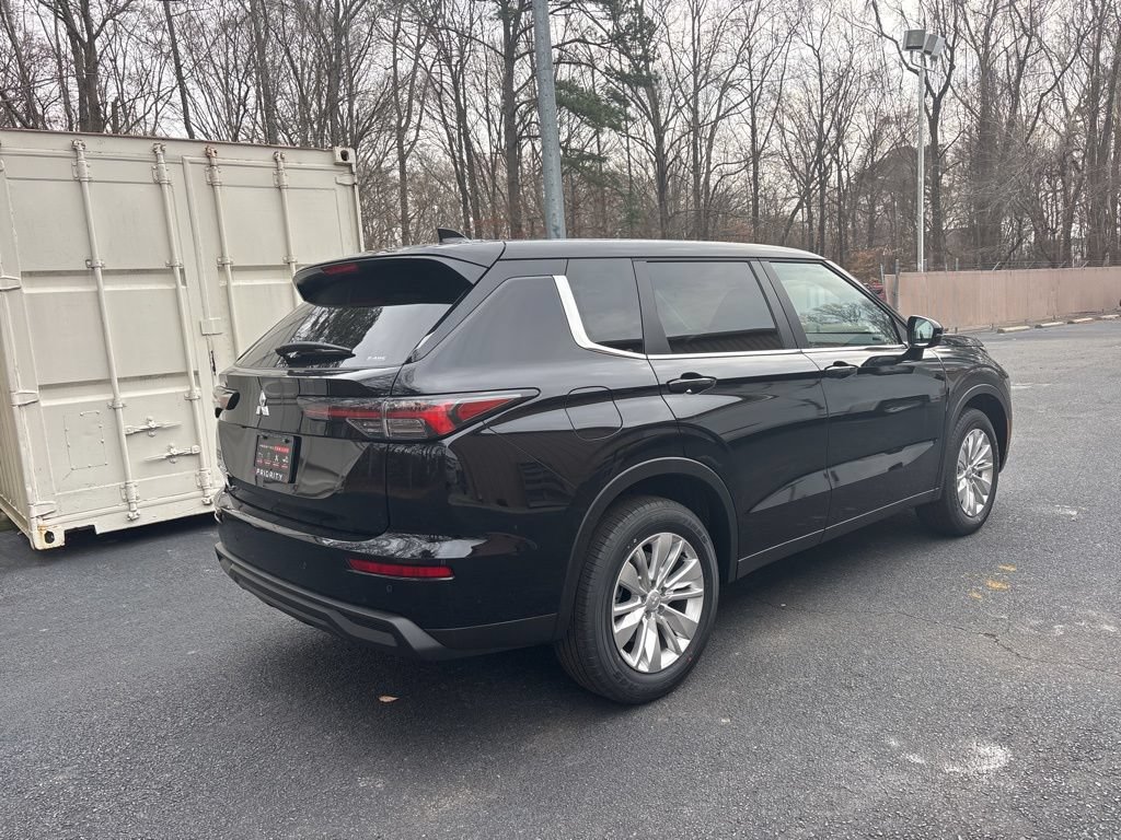New 2026 Mitsubishi Outlander ES AWD/4WD image 5