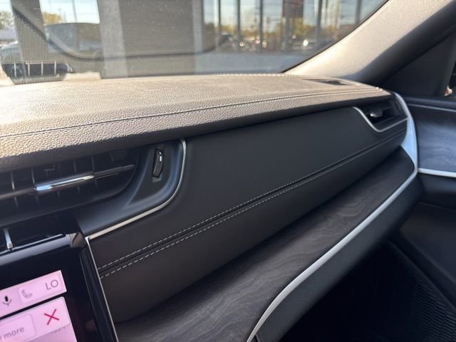 New 2025 Jeep Grand Cherokee Limited w/ Black Appearance Package image 23