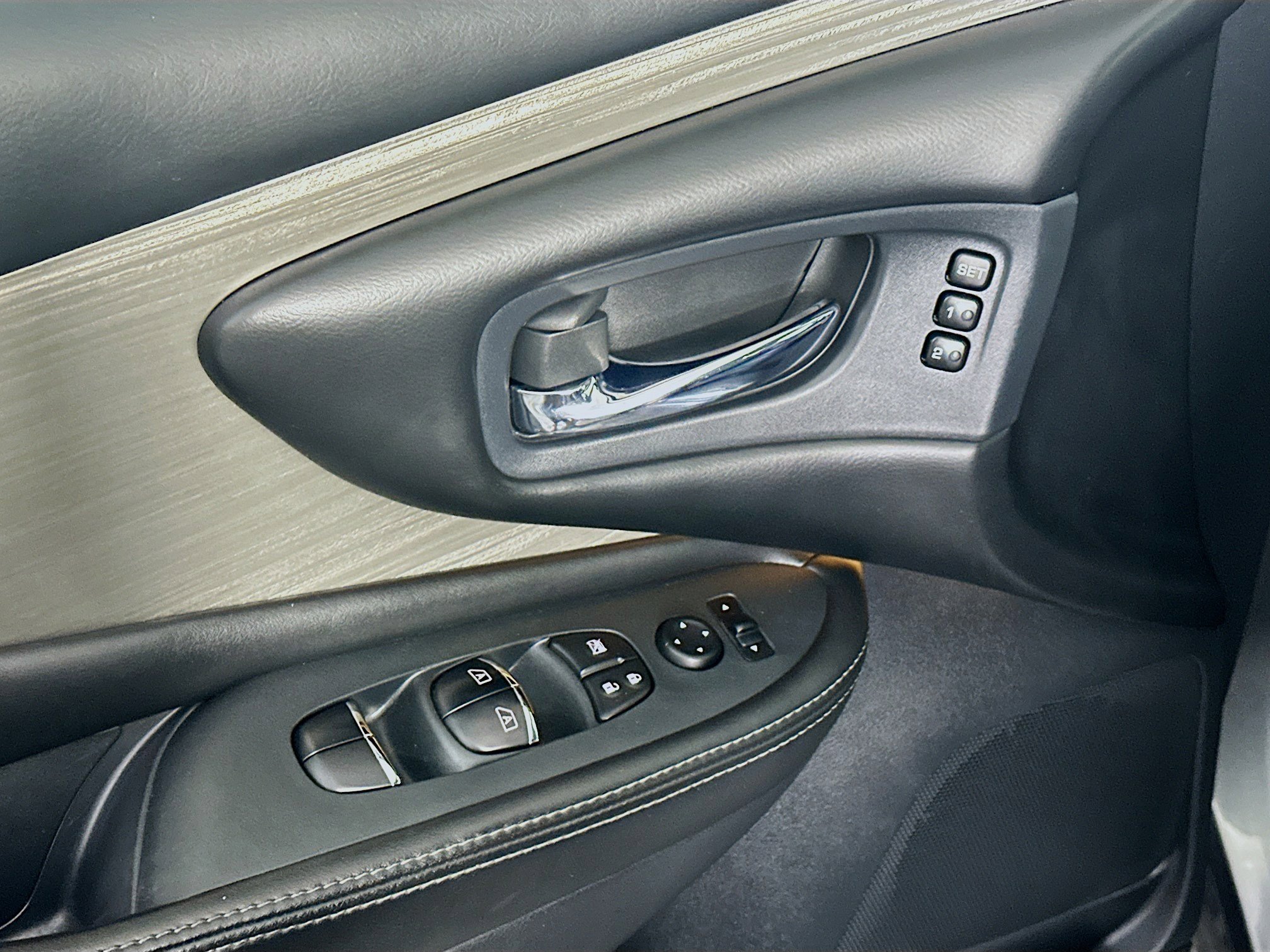 Used 2018 Nissan Murano Platinum w/ Cargo Package image 15