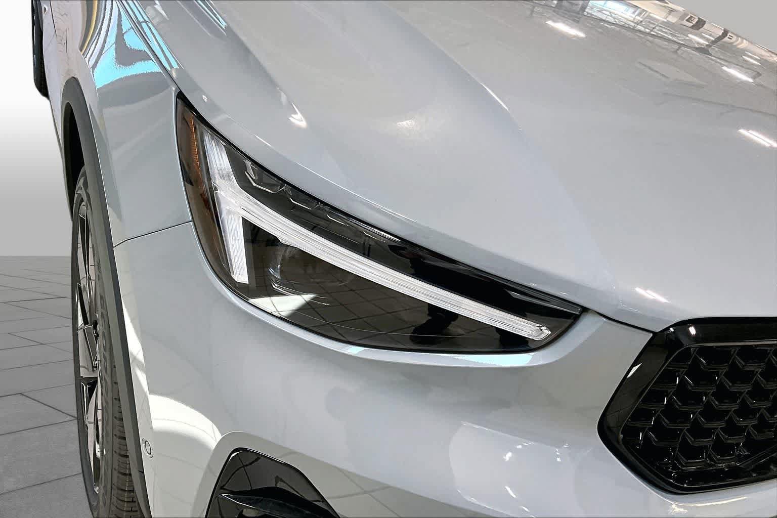 New 2026 Volvo XC40 B5 Ultra w/ Protection Package Premier AWD/4WD image 15