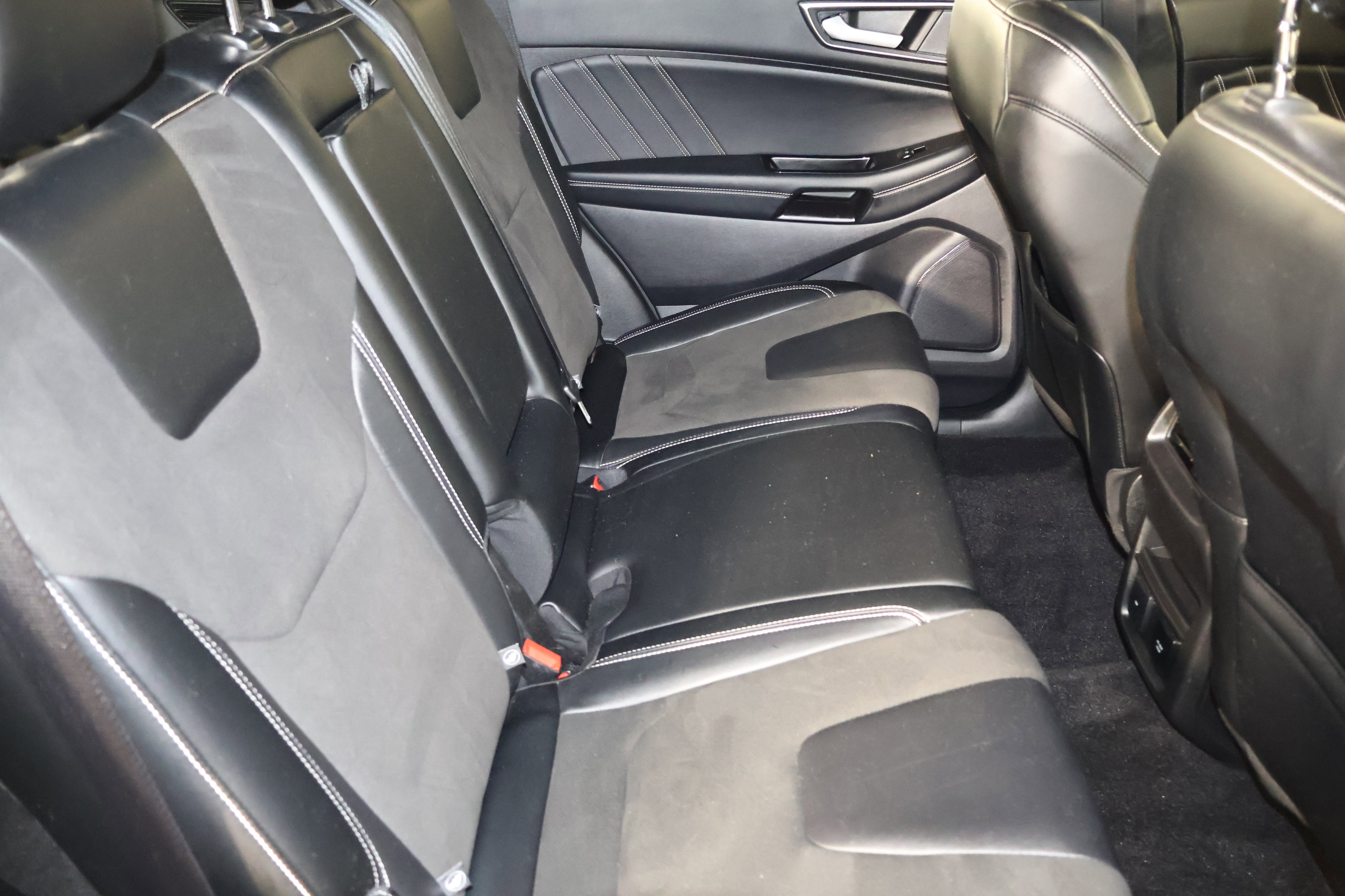 Used 2019 Ford Edge ST w/ Convenience Package image 46