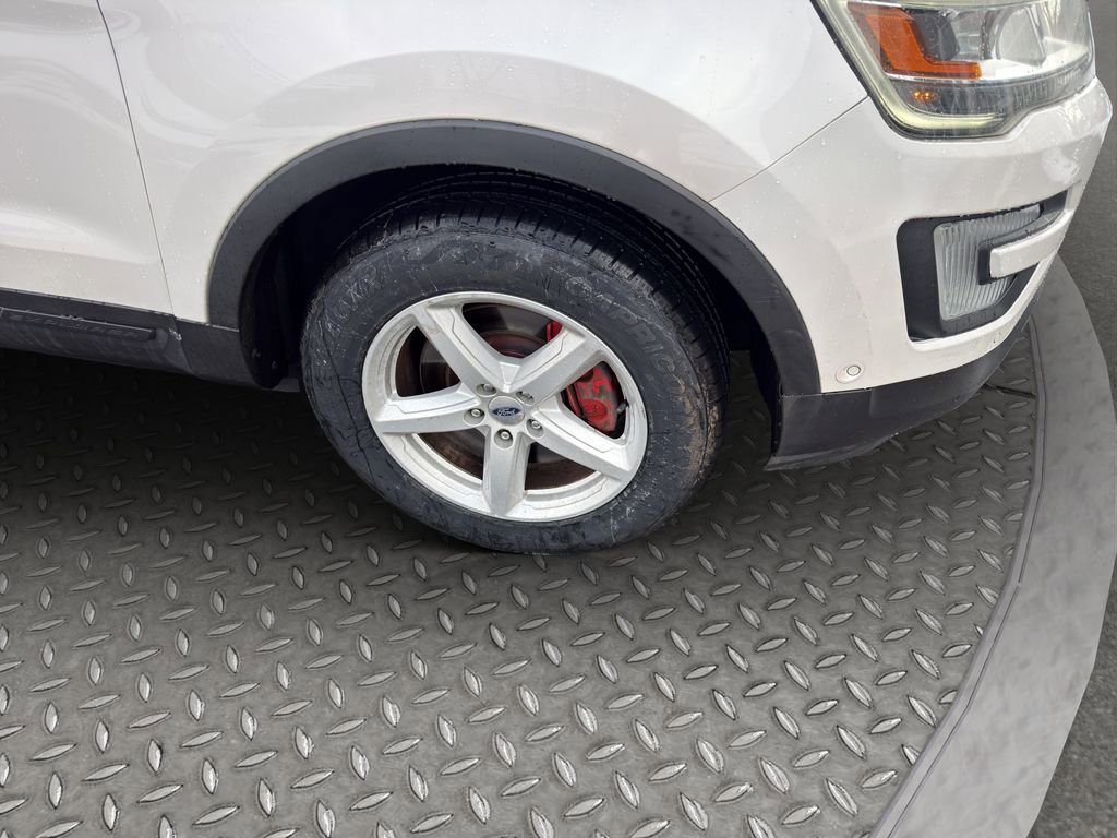 Used 2017 Ford Explorer Limited w/ Equipment Group 303A image 19