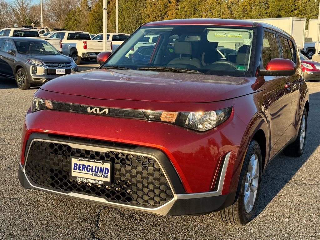 Used 2024 Kia Soul LX w/ Option Group 015 image 9