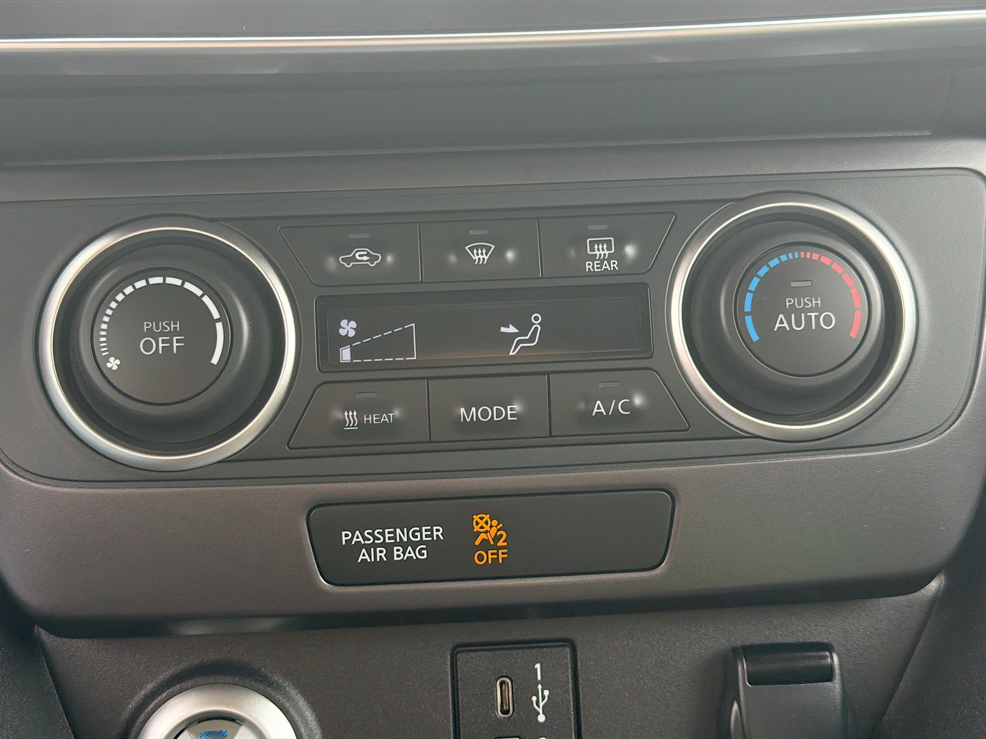 Used 2024 Nissan Leaf S FWD image 24