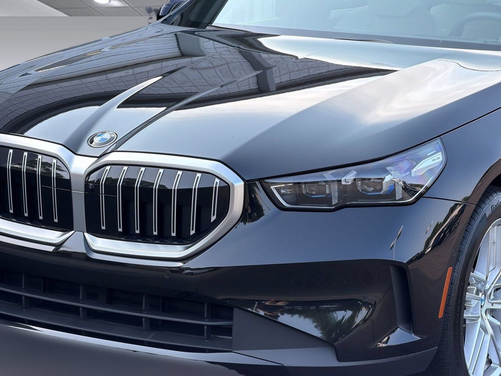 Used 2024 BMW 530i w/ Premium Package RWD image 11
