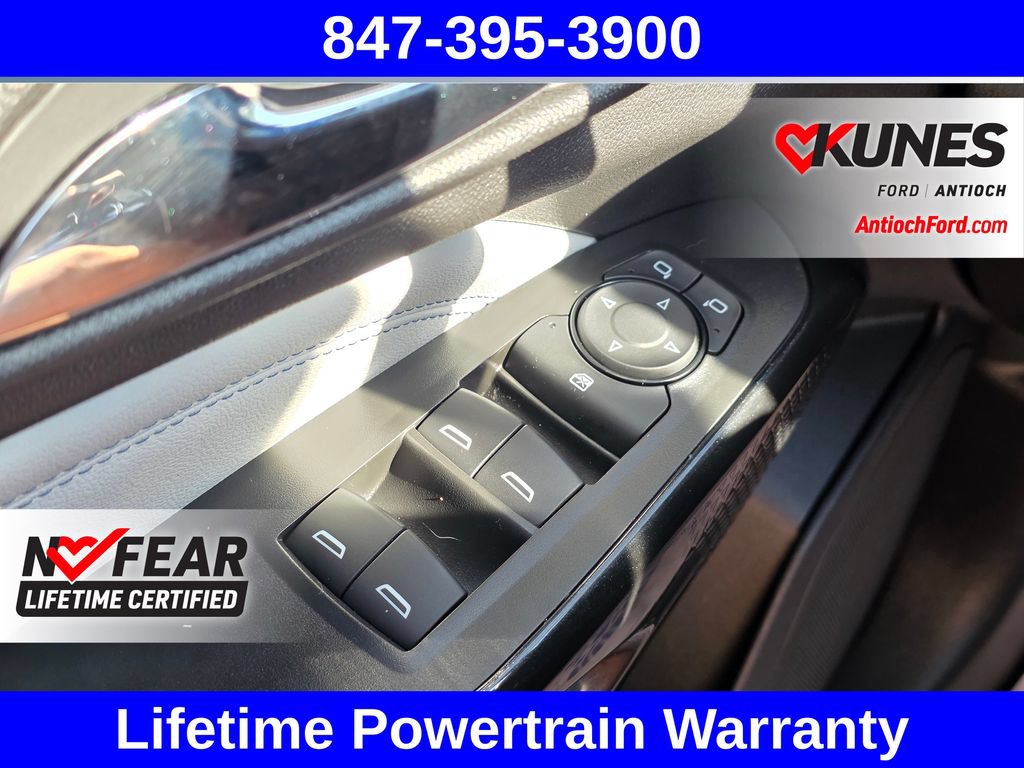 Used 2025 Chevrolet Trax LT FWD image 46