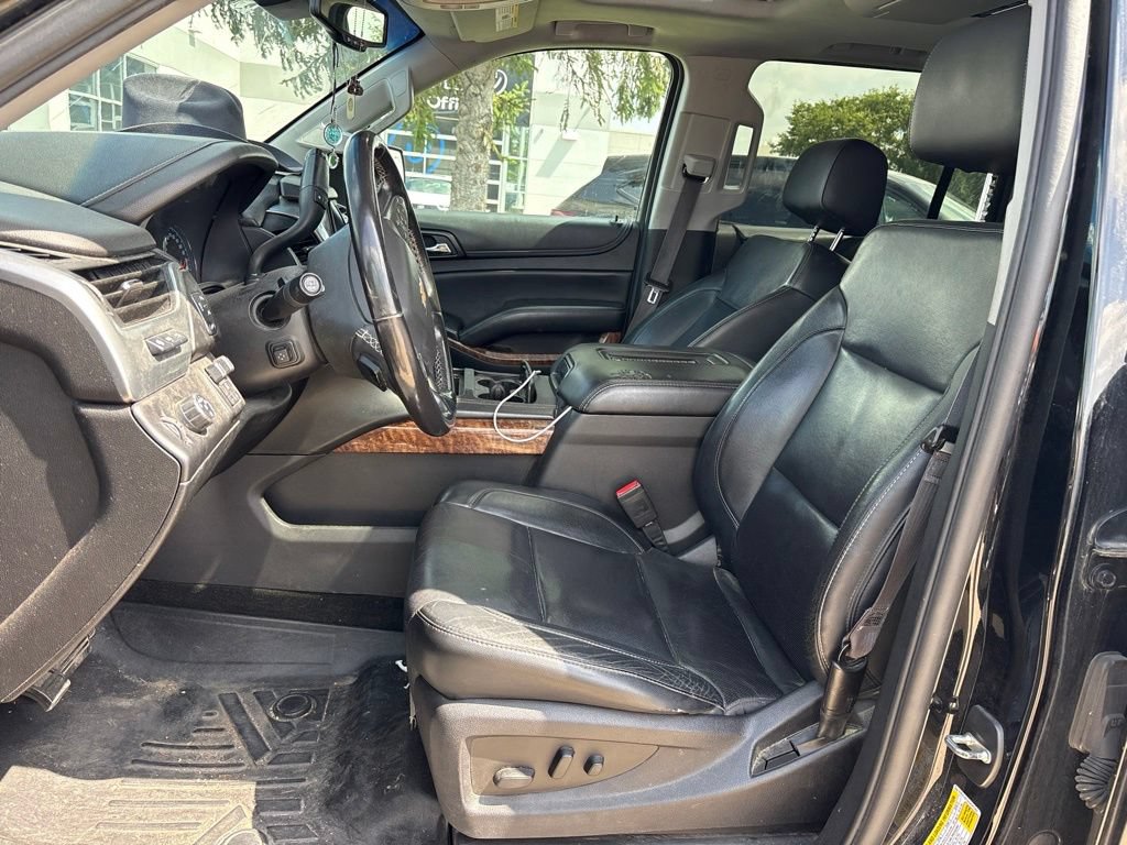 Used 2016 Chevrolet Suburban LTZ RWD image 18