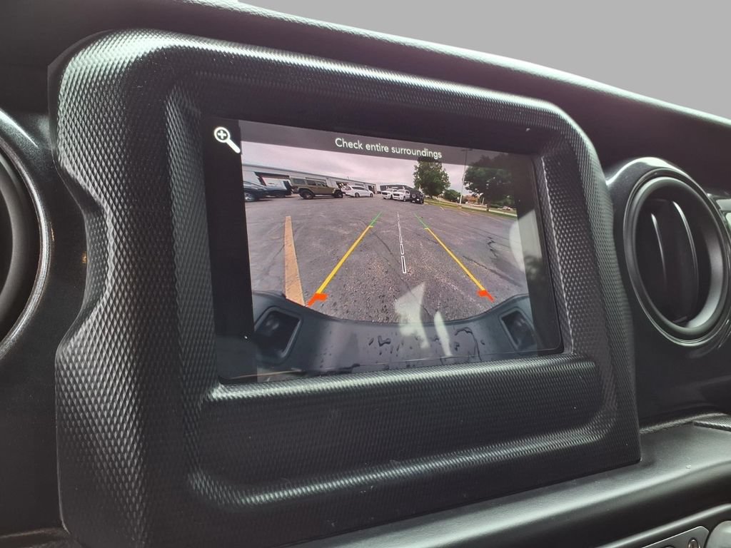 Used 2022 Jeep Gladiator Sport AWD/4WD image 6