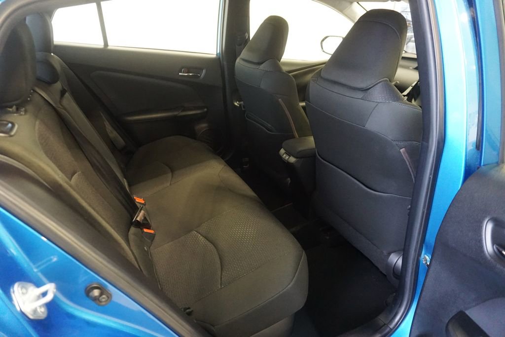 Certified 2019 Toyota Prius LE FWD image 18