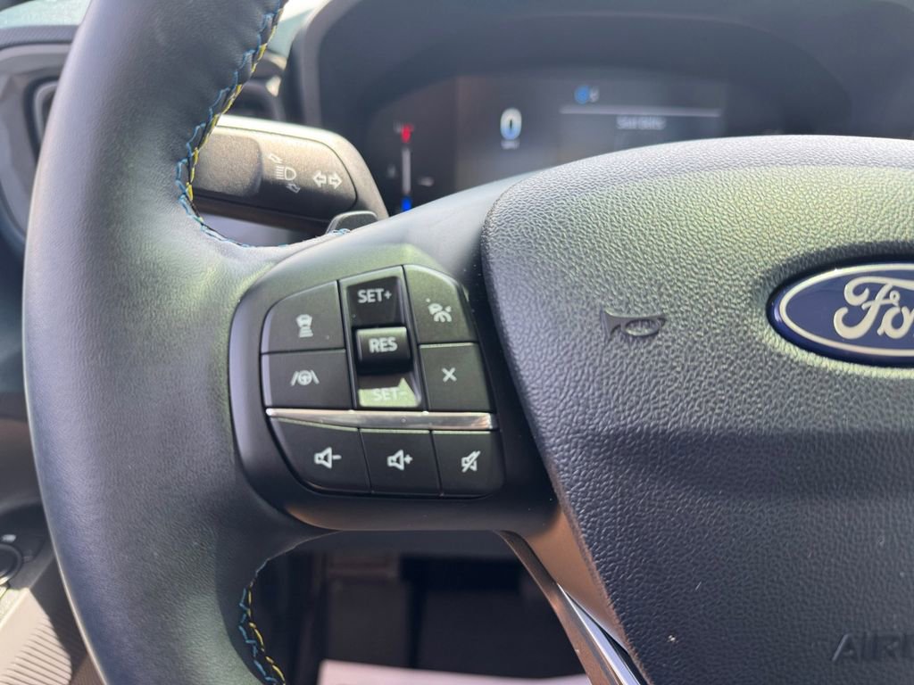 Certified 2025 Ford Maverick Lobo AWD/4WD image 33