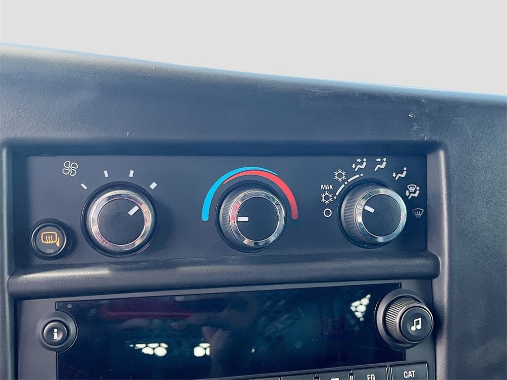 Used 2024 Chevrolet Express 2500 w/ Driver Convenience Package image 15