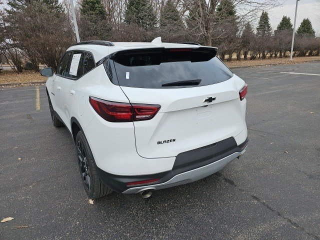 Used 2024 Chevrolet Blazer LT w/ Convenience Package image 3