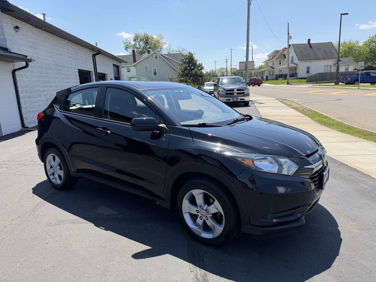 Used 2016 Honda HR-V LX image 6
