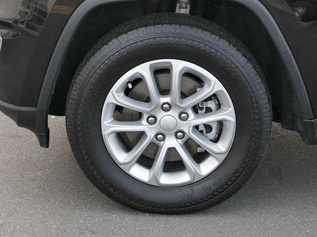 Used 2021 Jeep Grand Cherokee Laredo image 11