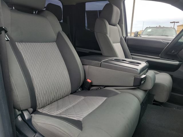 Used 2015 Toyota Tundra SR5 w/ Tow Package RWD image 23