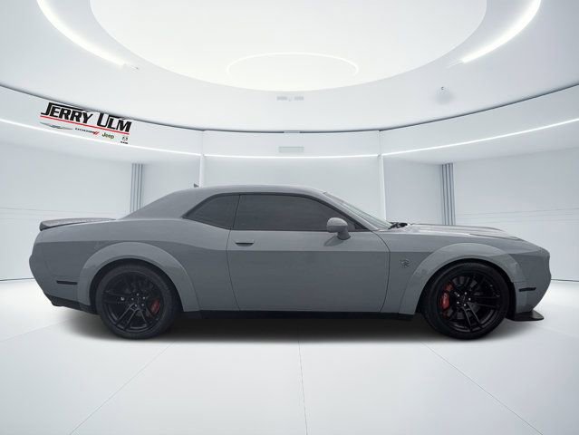 Used 2021 Dodge Challenger SRT Hellcat RWD image 2