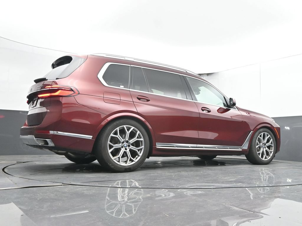 Used 2025 BMW X7 xDrive40i AWD/4WD image 25