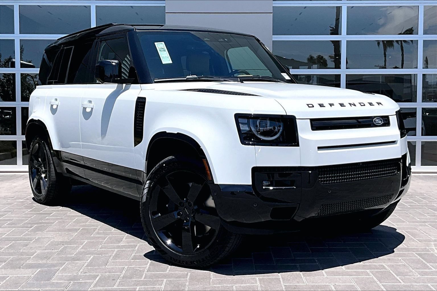 New 2026 Land Rover Defender 110 X-Dynamic SE AWD/4WD image 2