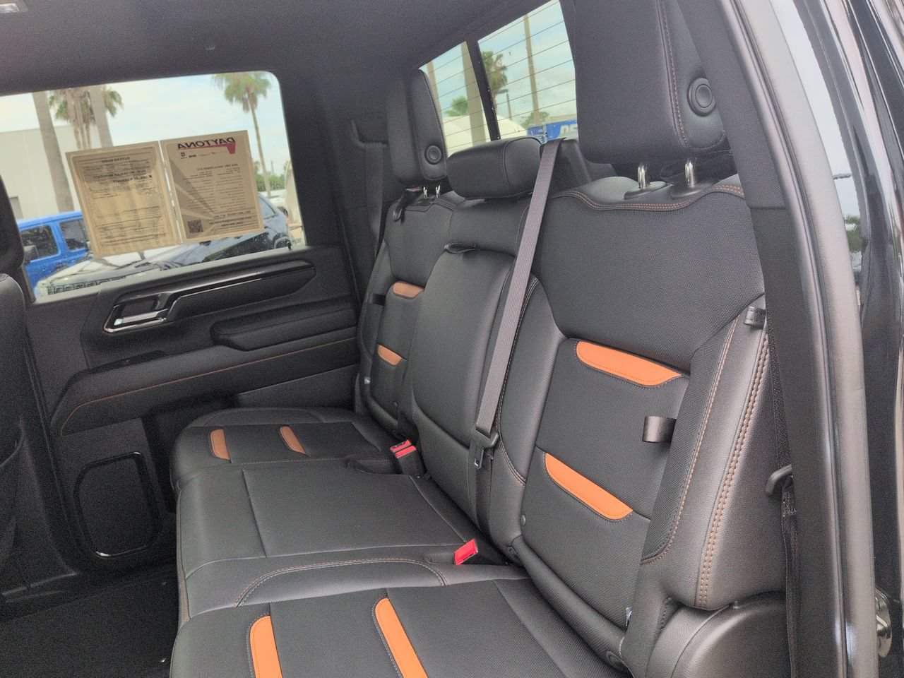 Used 2024 GMC Sierra 2500 AT4 w/ AT4 Premium Plus Package AWD/4WD image 13